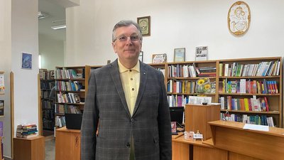 Валерій Бачинський, директор Тернопільської обласної універсальної наукової бібліотеки Валерій Бачинський, директор Тернопільської обласної універсальної наукової бібліотеки