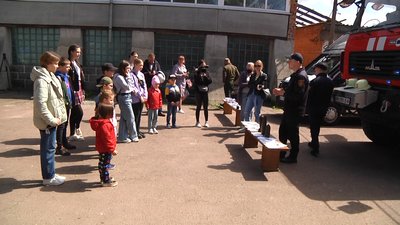На Житомирщині правоохоронці облаштували для дітей-переселенців безпекове містечко На Житомирщині правоохоронці облаштували для дітей-переселенців безпекове містечко