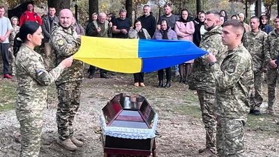 На Закарпатті попрощалися з полеглим на війні Олегом Галицею На Закарпатті попрощалися з полеглим на війні Олегом Галицею