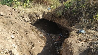 Під Харковом врятували чоловіка, якого засипало ґрунтом Під Харковом врятували чоловіка, якого засипало ґрунтом