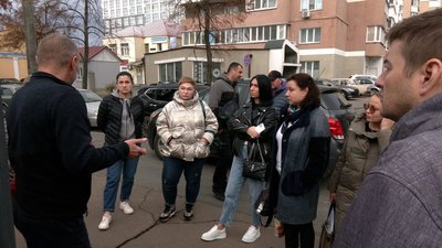 Жителі будинків на вулиці Жабинського Жителі будинків на вулиці Жабинського