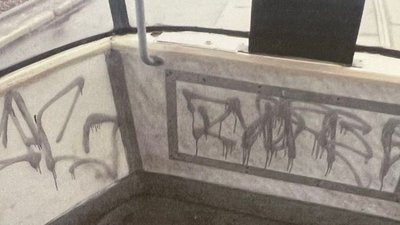 графіті салон трамвая