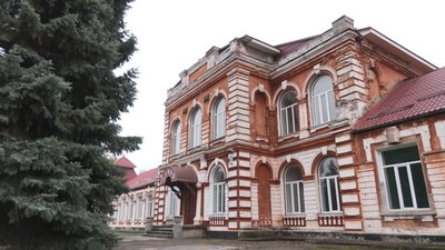 Музей чи освітній центр: що робитимуть з колишньою жіночою гімназією у Смілі Музей чи освітній центр: що робитимуть з колишньою жіночою гімназією у Смілі