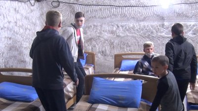 дітей лікують у соляній шахті дітей лікують у соляній шахті