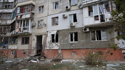 Херсон, обстріли, атаки РФ, поранений чоловік