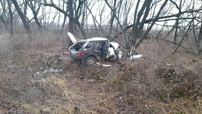"Зіштовхнувся з деревом". На Вінниччині загинув 55-річний чоловік "Зіштовхнувся з деревом". На Вінниччині загинув 55-річний чоловік
