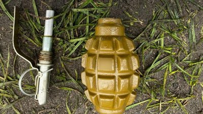 Ходив з гранатою: на Полтавщині у чоловіка вилучили боєприпас