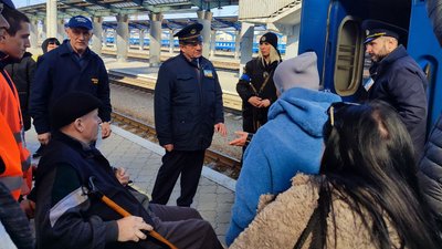 Як у Дніпрі працює послуга "Соціальне таксі" під час воєнного стану