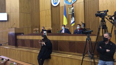 "Цей мандат стане впоперек горла". Депутати Франківської облради підготували звернення щодо виборів "Цей мандат стане впоперек горла". Депутати Франківської облради підготували звернення щодо виборів