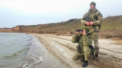 Українські прикордонники посилюють патрулювання адмінкордону з окупованим Кримом