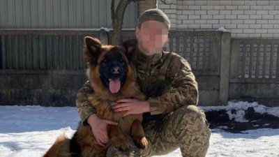 "Живемо від обміну до обміну". У Миколаєві матір чекає на повернення сина з полону
