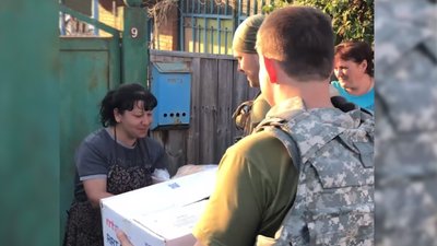 Львівські тероборонівці доставляють жителям прифронтових сіл Донеччини продукти та медикаменти