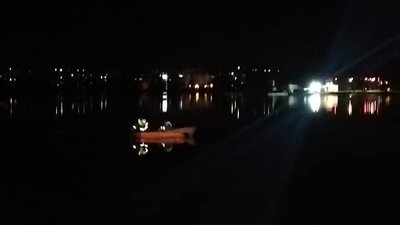 Франківські рятувальники шукають чоловіка, який, імовірно, втопився у міському озері Франківські рятувальники шукають чоловіка, який, імовірно, втопився у міському озері