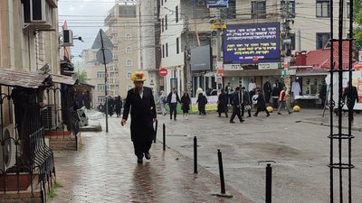 "Слава Україні": як в Умані хасиди готуються до святкувань "Слава Україні": як в Умані хасиди готуються до святкувань