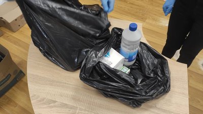 Львівські волонтери щодня відвідують близько 200 потребуючих містян Львівські волонтери щодня відвідують близько 200 потребуючих містян