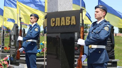 "Волонтерство мотивує": харків'янка бореться з онкологією та допомагає бійцям "Волонтерство мотивує": харків'янка бореться з онкологією та допомагає бійцям
