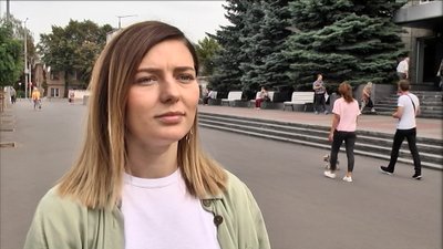 Чекає на обіцяні замість "бебі-боксу" гроші. Юлія Пандіна. СУСПІЛЬНЕ | ЛЮДИ