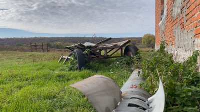 Окупанти обстріляли Юрківку на Запоріжжі касетними боєприпасами. Поруйнована ферма, загинула худоба