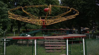 У Рівному дозволили відновити роботу атракціонів. У парку – готуються