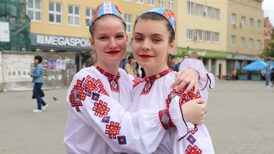 "Марш вишиванок" в Ужгороді зібрав понад 200 людей