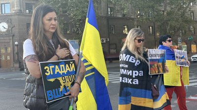 "Пам’ять — зброя проти забуття": миколаївці вшанували загиблих на війні військових
