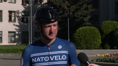 Їде з Таллінна у Рівне: естонський депутат подорожує на велосипеді, щоб зібрати гроші для ЗСУ Їде з Таллінна у Рівне: естонський депутат подорожує на велосипеді, щоб зібрати гроші для ЗСУ