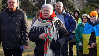 У Дніпрі, під будівлею облдержадміністрації, відбулась акція «Ні - капітуляції!» (ФОТО) У Дніпрі, під будівлею облдержадміністрації, відбулась акція «Ні - капітуляції!» (ФОТО)