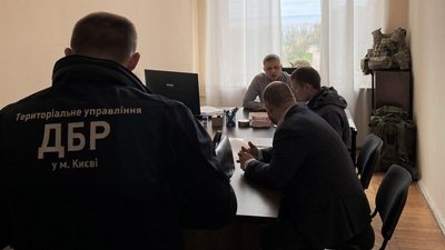 Через дії інспектора черкаської митниці держава недоотримала 4 мільйони, – ДБР