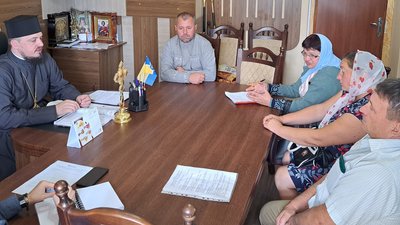 Ще дві релігійні громади Житомирщини вийшли з підпорядкування московського патріархату, настоятелі рішення не підтримали Ще дві релігійні громади Житомирщини вийшли з підпорядкування московського патріархату, настоятелі рішення не підтримали