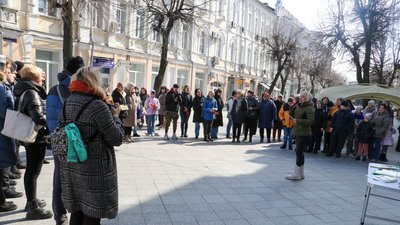 У Житомирі на Михайлівській провели акцію, щоб підтримати людей з синдромом Дауна У Житомирі на Михайлівській провели акцію, щоб підтримати людей з синдромом Дауна