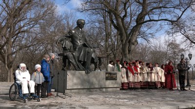 У Чернігові відзначили 207-му річницю від Дня народження Тараса Шевченка