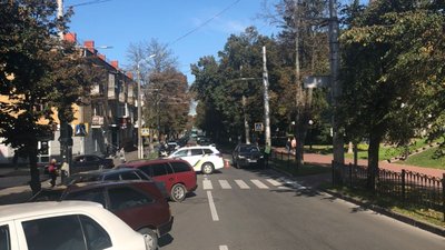 У Чернігові «замінували» Красну площу У Чернігові «замінували» Красну площу