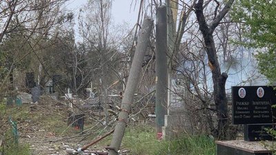 Знищено понад 1000 квадратних метрів. Ракета РФ потрапила на кладовище Одеси