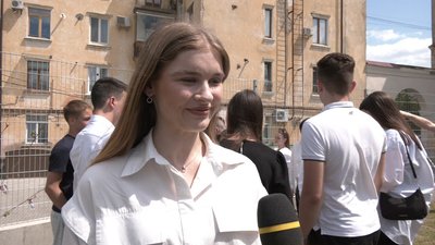 Анастасія Вакуліч, випускниця 3 школи Анастасія Вакуліч, випускниця 3 школи