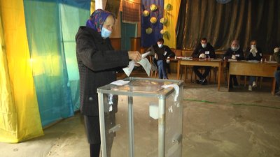 41 виборець: як голосують в одній із найменших дільниць Хмельниччини