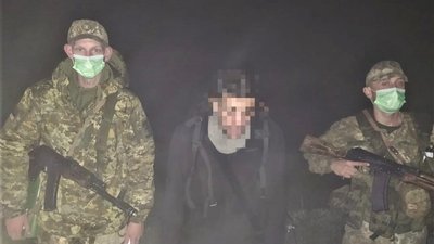 Прямував до Румунії: нелегального мігранта з Кіпру затримали на Закарпатті