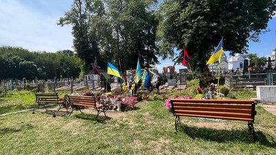 Цвинтар у Білобожниці, де похоронили Олега Барну Цвинтар у Білобожниці, де похоронили Олега Барну
