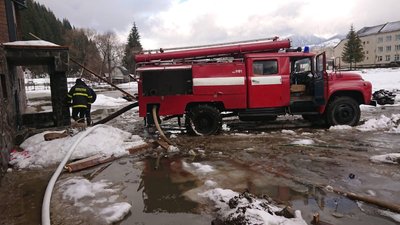 Майже 1,5 тисячі кубометрів води відкачали рятувальники з підтоплених дворів на Закарпатті