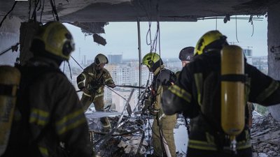 Київ, наслідки удару по багатоповерхівці