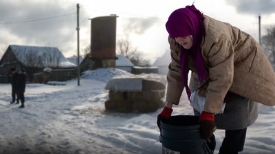 Через замерзлу вежу жителі села на Новгород-Сіверщині живуть без водопостачання
