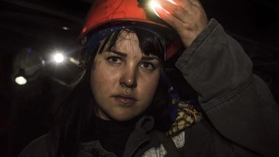 У Нью-Йорку відкрили виставку українських художниць "Жінки на війні" У Нью-Йорку відкрили виставку українських художниць "Жінки на війні"