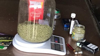У жителя Херсонщині поліцейські знайшли 2 кг марихуани