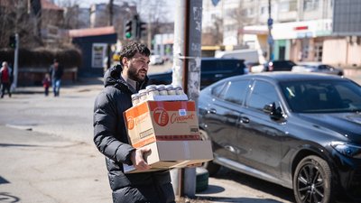 "Ми разом з нашими братами українцями". Вірменська громада Дніпра допомагає ЗСУ та переселенцям "Ми разом з нашими братами українцями". Вірменська громада Дніпра допомагає ЗСУ та переселенцям