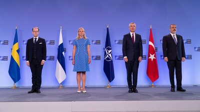 "Цілком можливе позитивне рішення на саміті наступного тижня" — Столтенберг про Швецію в НАТО