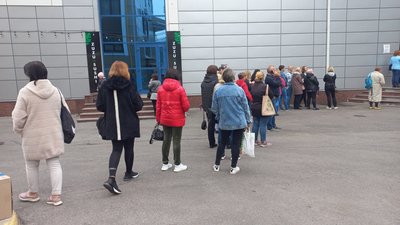 У Полтавській громаді збільшили продуктові набори для переселенців У Полтавській громаді збільшили продуктові набори для переселенців