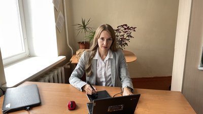 Учителька хімії ліцею № 1 у Полтаві Алла Лихошвай Учителька хімії ліцею № 1 у Полтаві Алла Лихошвай
