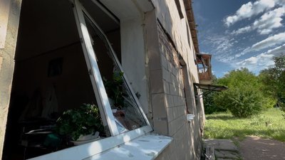 Повертаються після евакуації: що побачили жителі Тихого після ракетного удару поблизу Прилук