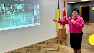 Архіваріус Софія Калюжна презентує платформи Суспільне Медіатека