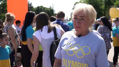 У Чернігові відбувся забіг "Біжу за волонтерку Ірину Леоненко" У Чернігові відбувся забіг "Біжу за волонтерку Ірину Леоненко"
