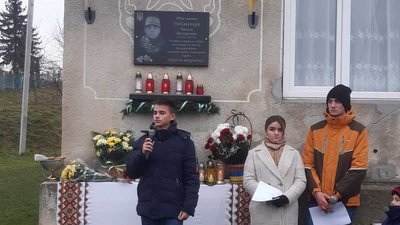 У громаді на Тернопільщині відкрили меморіальну дошку Василю Недільському У громаді на Тернопільщині відкрили меморіальну дошку Василю Недільському